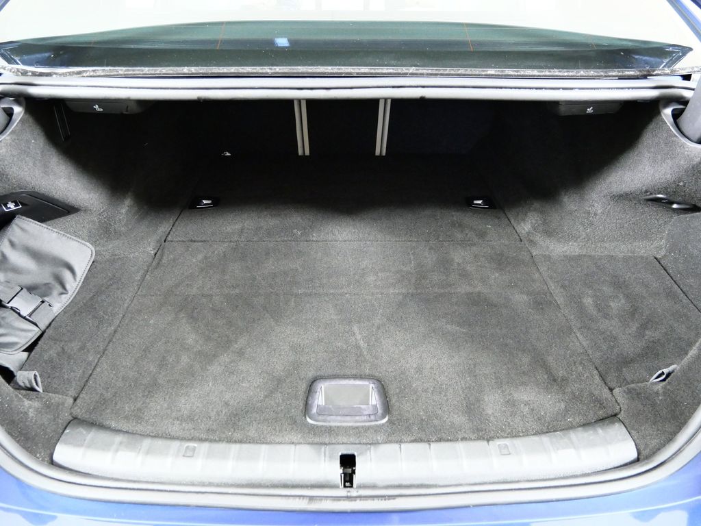 Thumbnail: 2023 BMW 5 Series - 32