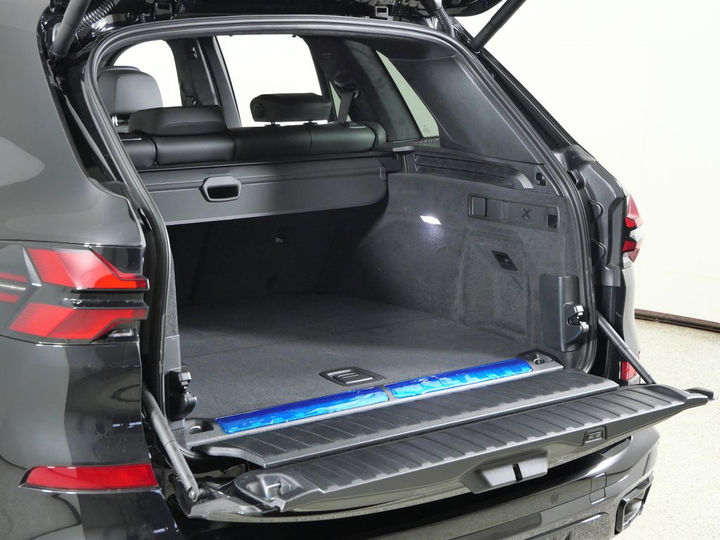 Thumbnail: 2026 BMW X5 - 29