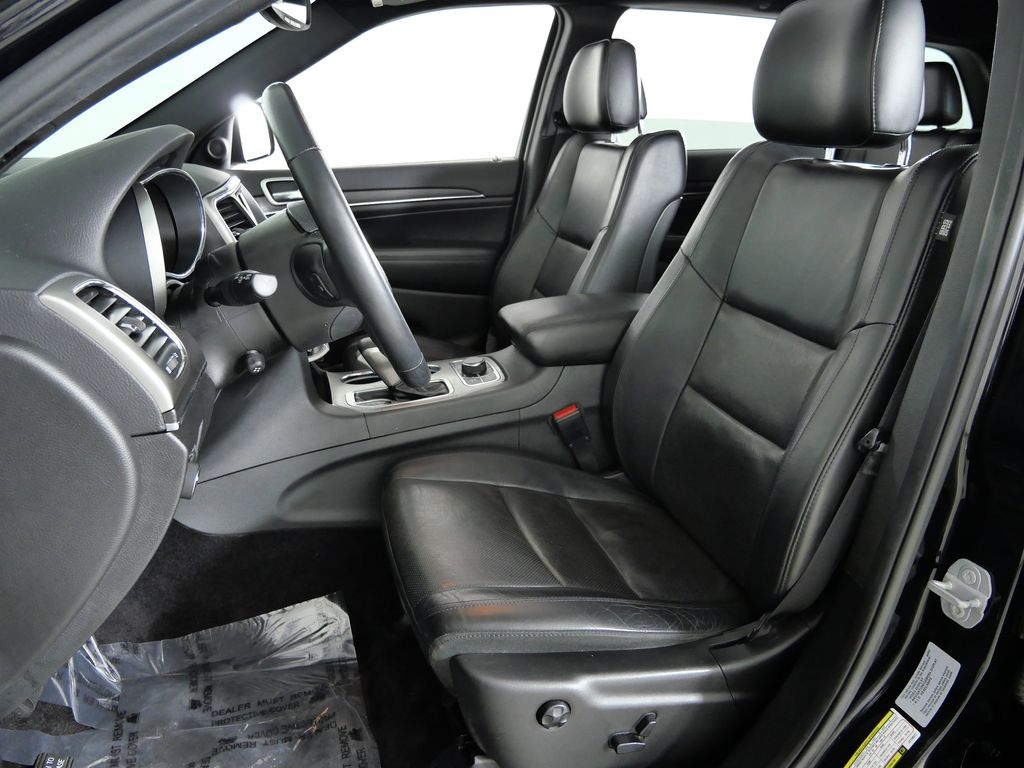 Thumbnail: 2018 Jeep Grand Cherokee - 35