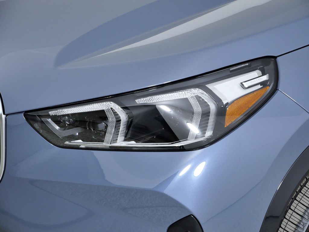 Thumbnail: 2026 BMW X1 - 3