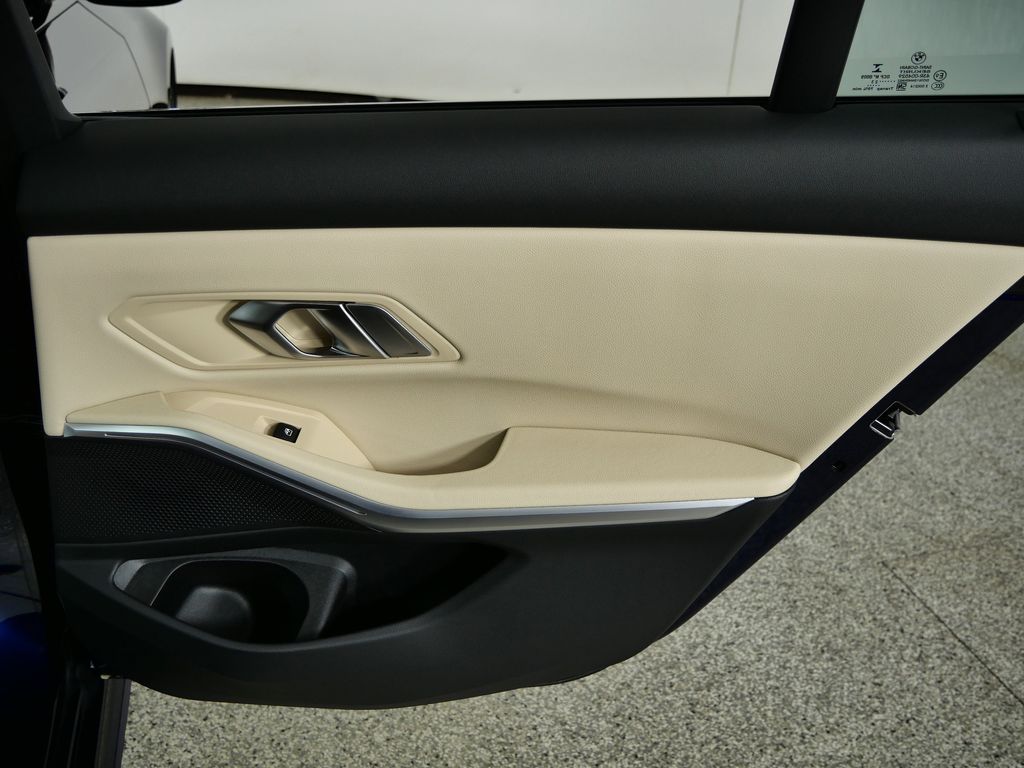 Thumbnail: 2023 BMW 3 Series - 29