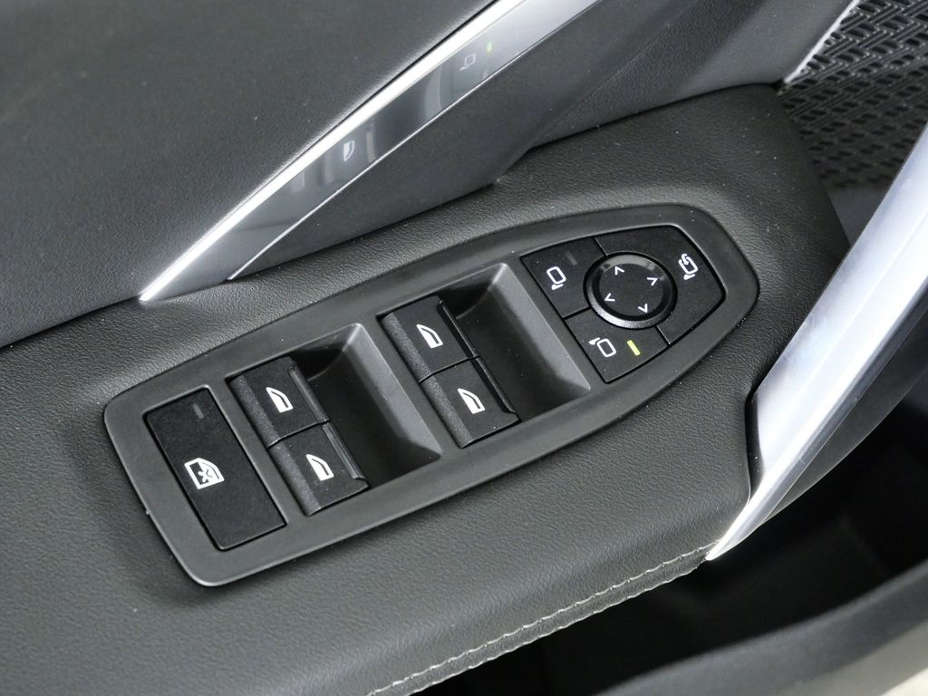 Thumbnail: 2026 BMW X1 - 34