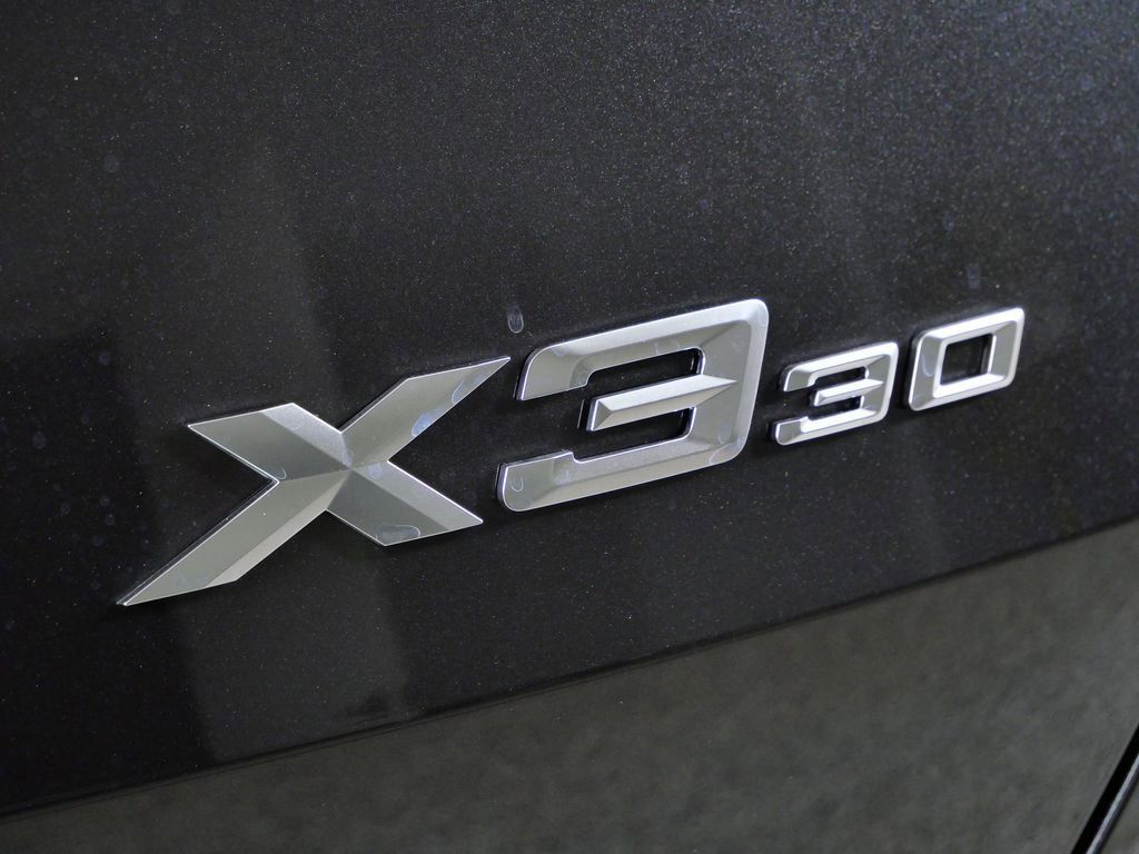 Thumbnail: 2026 BMW X3 - 14