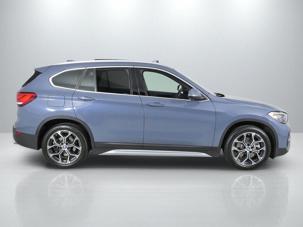 Thumbnail: 2021 BMW X1 - 8