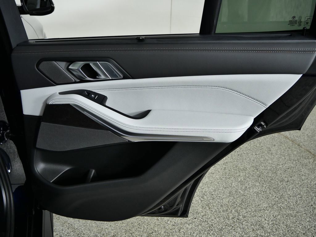 Thumbnail: 2026 BMW X5 - 27