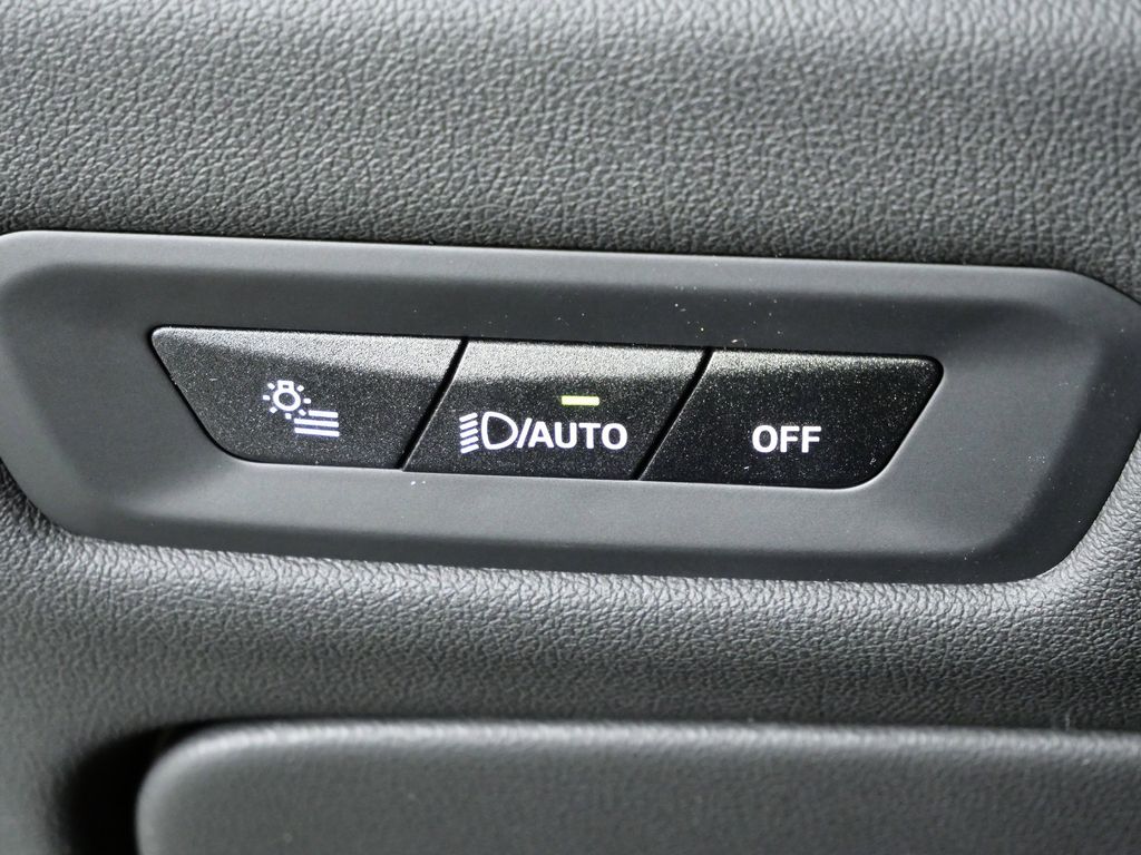 Thumbnail: 2026 BMW X5 - 40