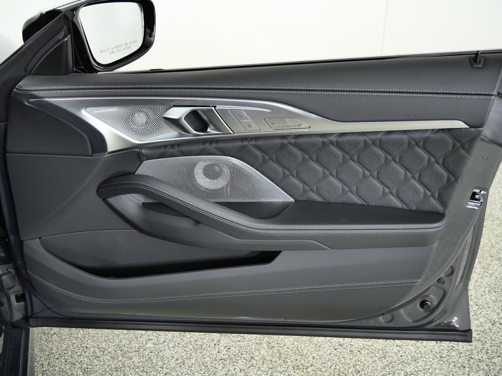 Thumbnail: 2025 BMW M8 - 19