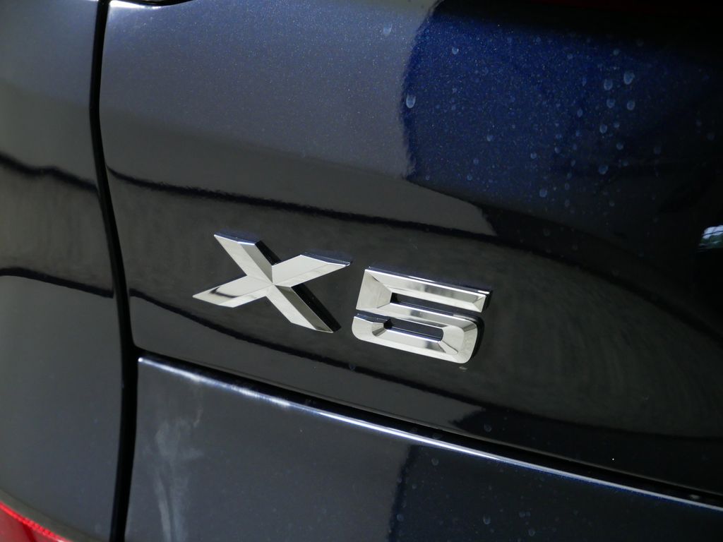 Thumbnail: 2026 BMW X5 - 12