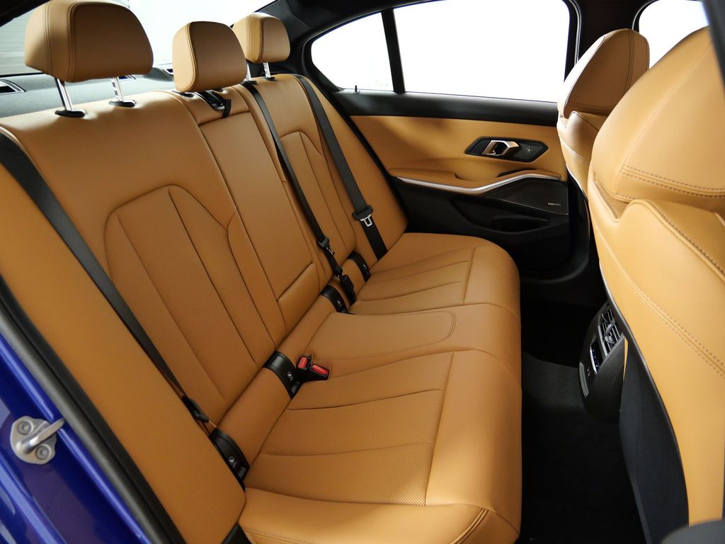 Thumbnail: 2026 BMW 3 Series - 26