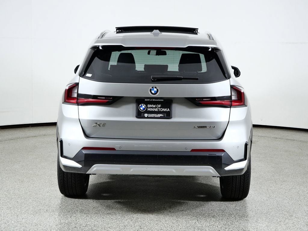 Thumbnail: 2026 BMW X1 - 12