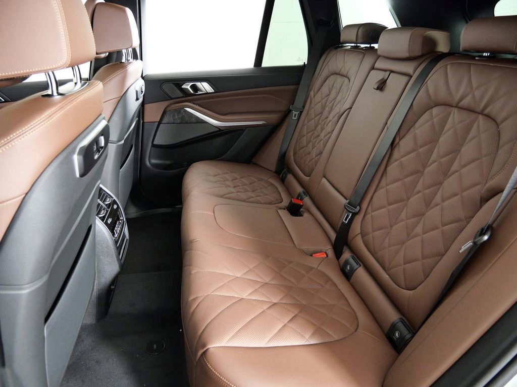 Thumbnail: 2026 BMW X5 - 34