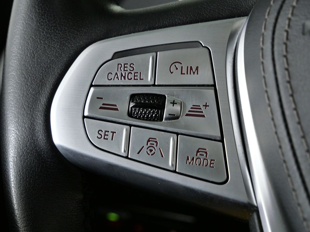 Thumbnail: 2020 BMW X7 - 41