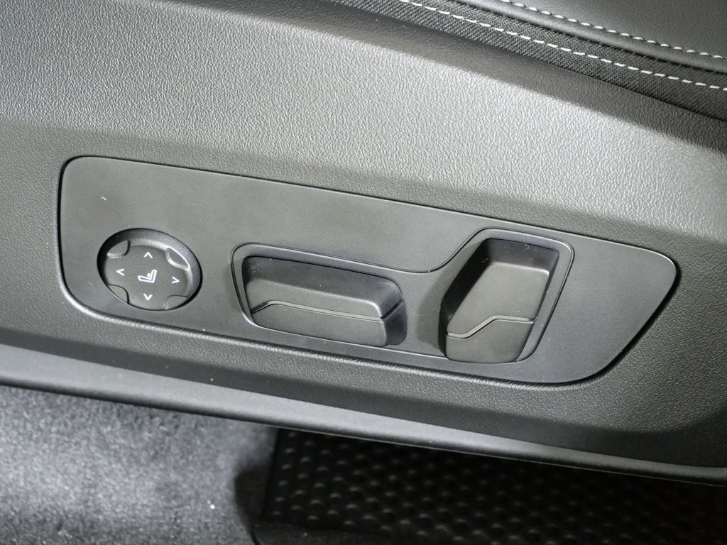 Thumbnail: 2026 BMW X1 - 37