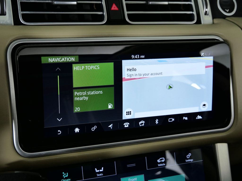 Thumbnail: 2018 Land Rover Range Rover - 45