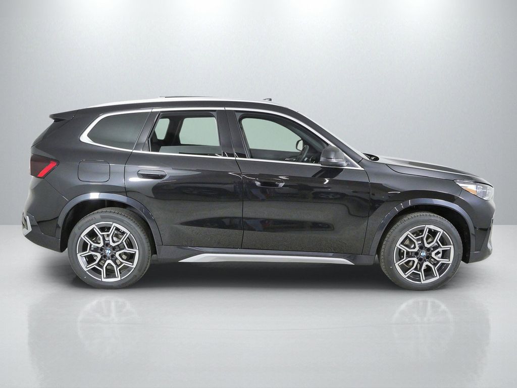 Thumbnail: 2026 BMW X1 - 8