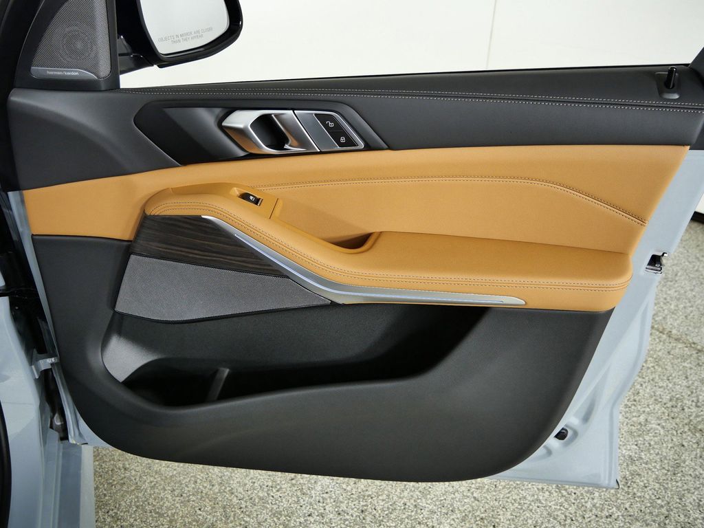 Thumbnail: 2026 BMW X5 - 19