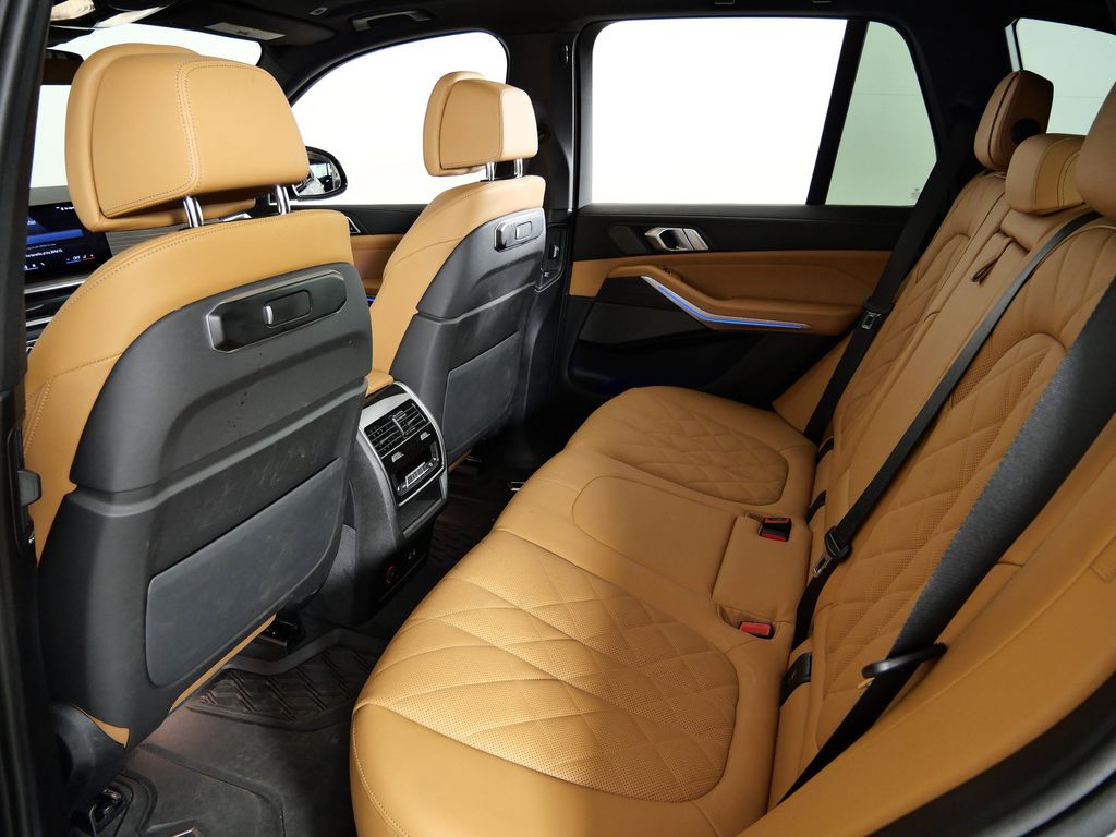Thumbnail: 2025 BMW X5 - 31