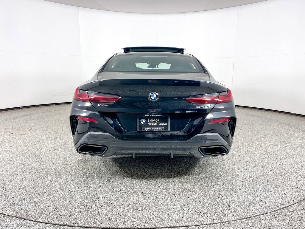 Thumbnail: 2025 BMW 8 Series - 14