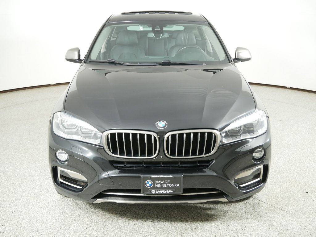 Thumbnail: 2016 BMW X6 - 16