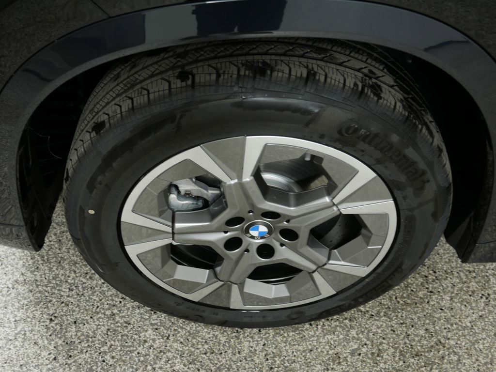 Thumbnail: 2025 BMW X1 - 20