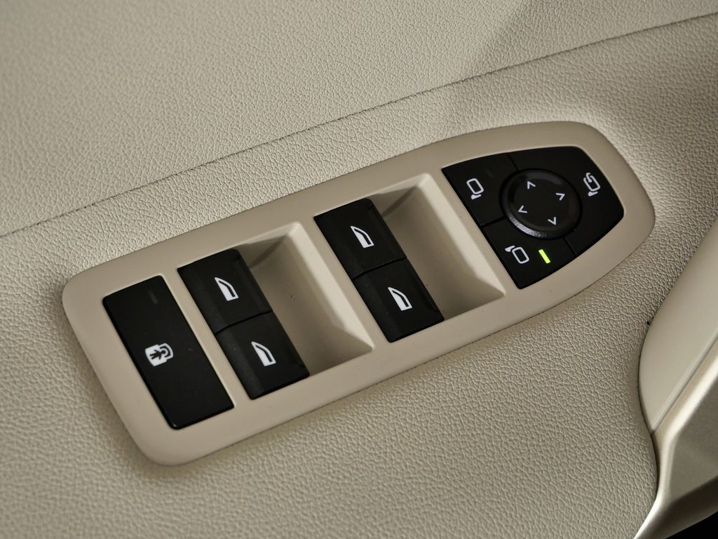 Thumbnail: 2026 BMW iX - 35