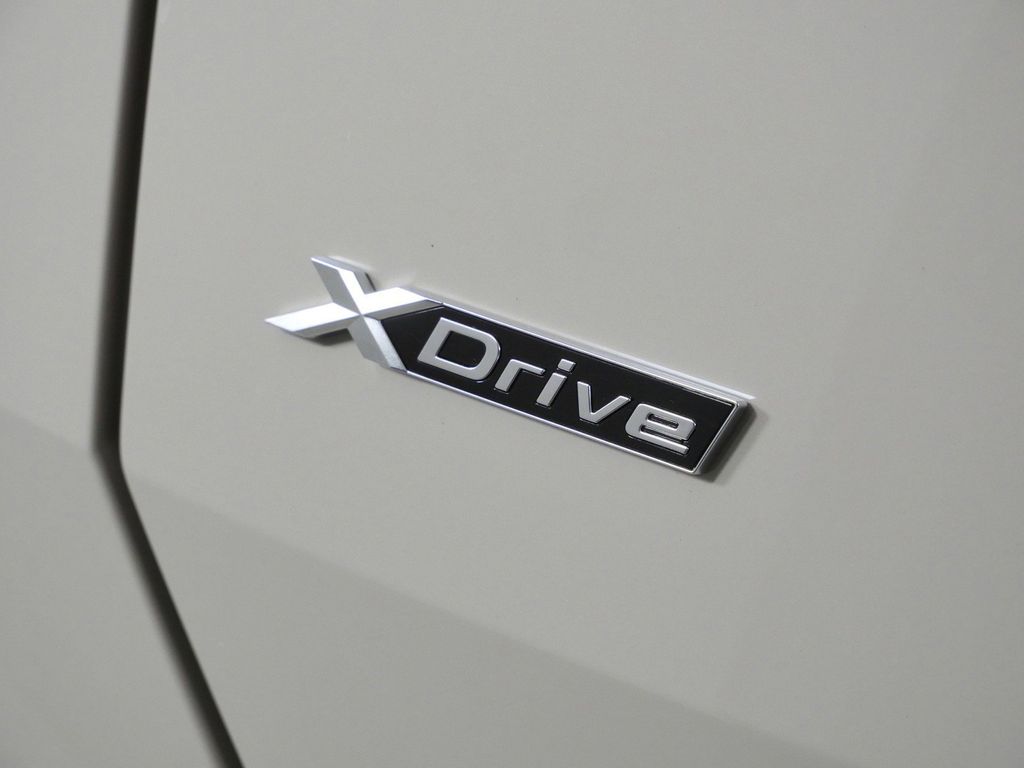 Thumbnail: 2026 BMW X3 - 13