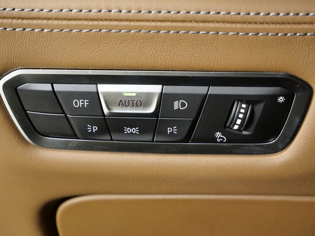 Thumbnail: 2023 BMW X6 - 39