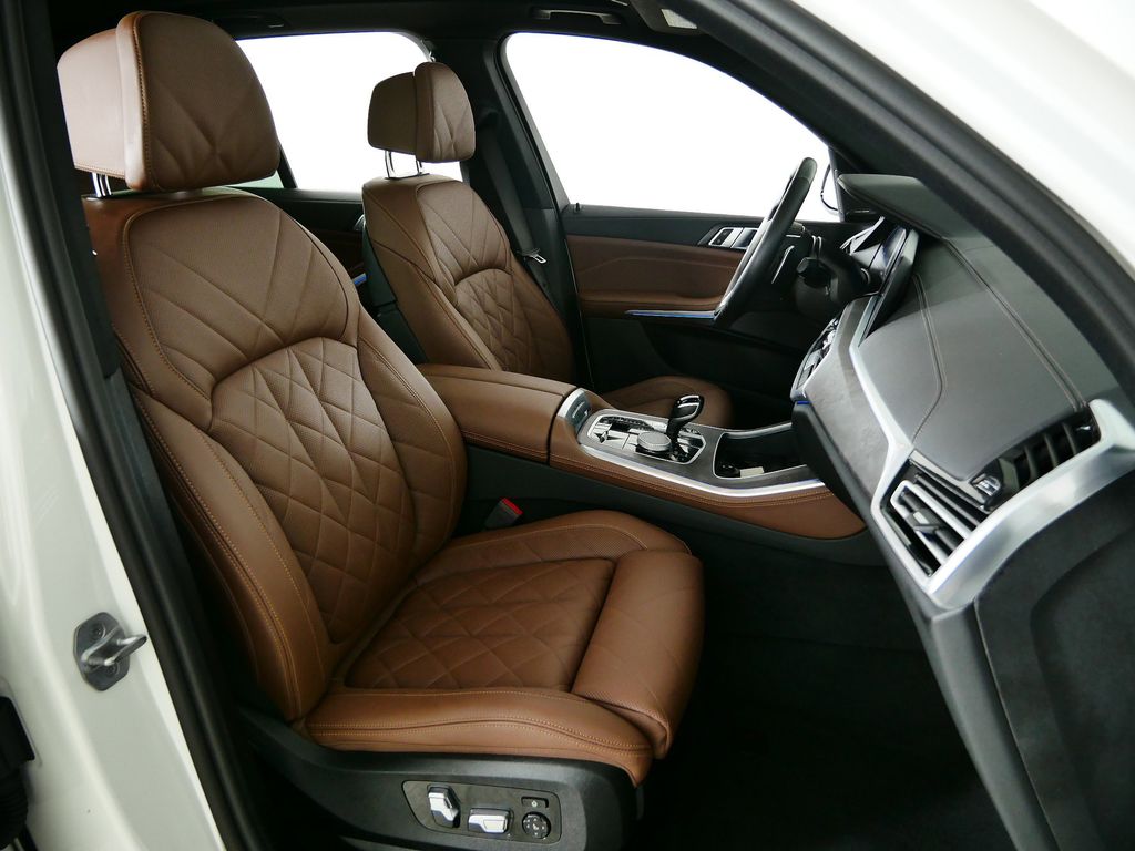 Thumbnail: 2023 BMW X5 - 26