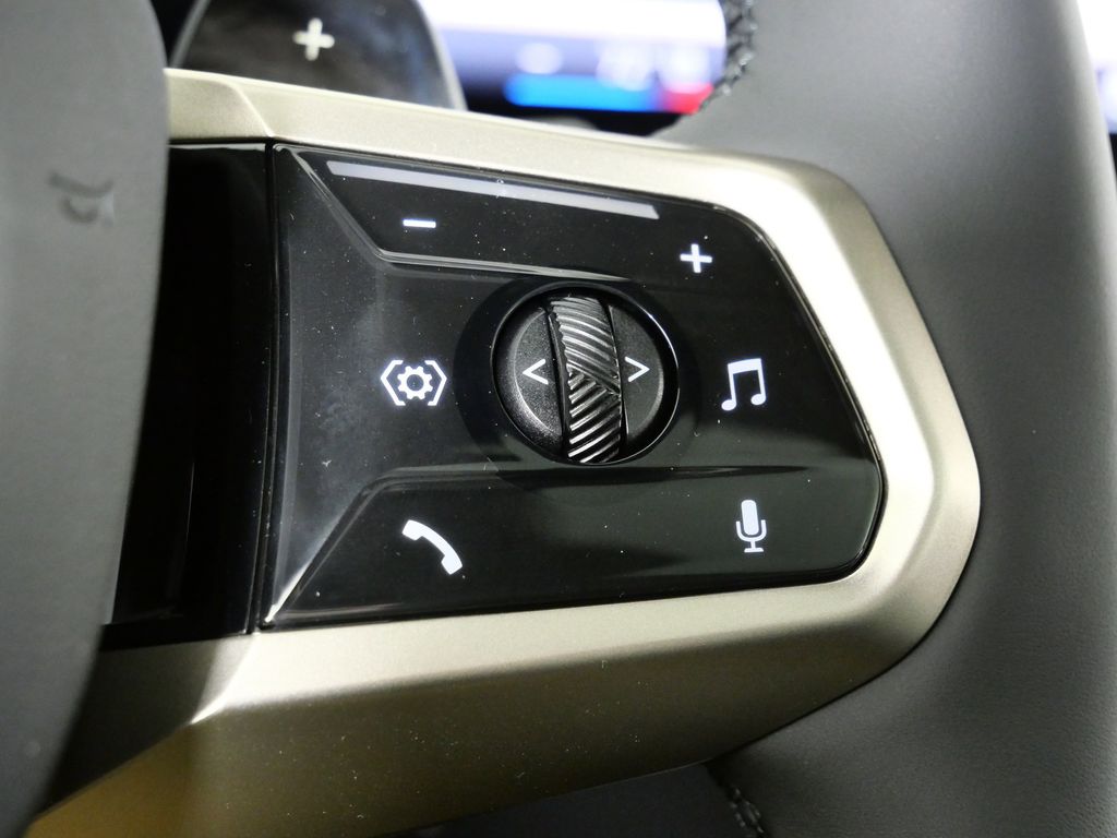 Thumbnail: 2026 BMW 5 Series - 40