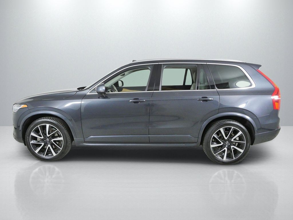 Thumbnail: 2022 Volvo XC90 - 15