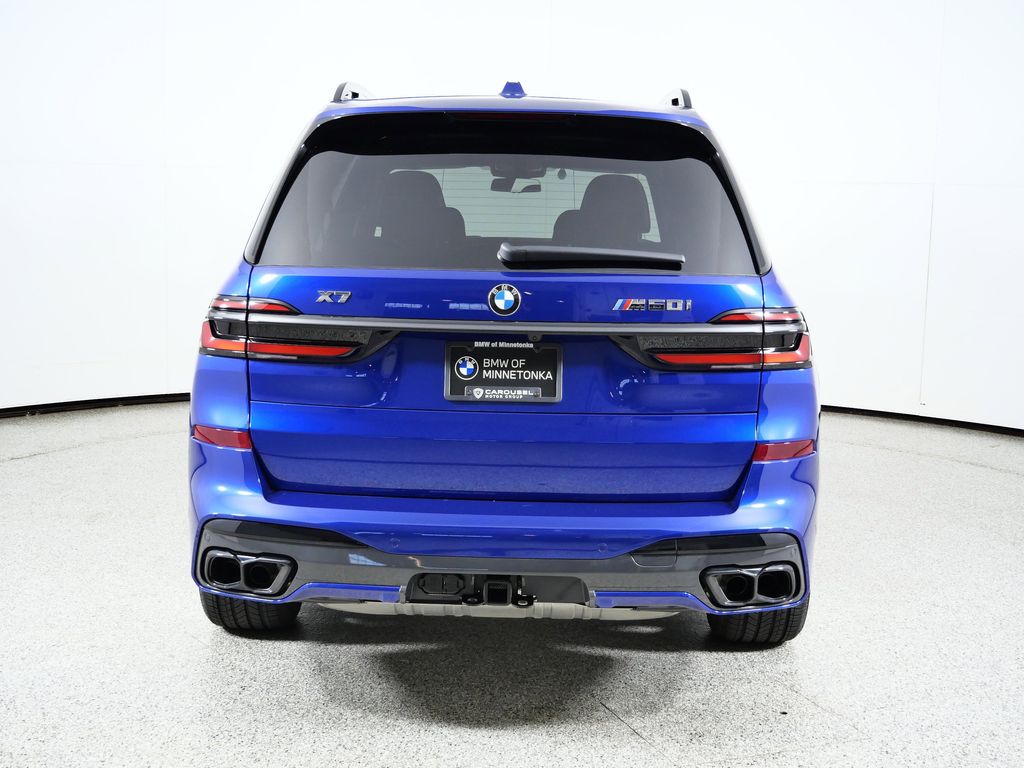 Thumbnail: 2025 BMW X7 - 12