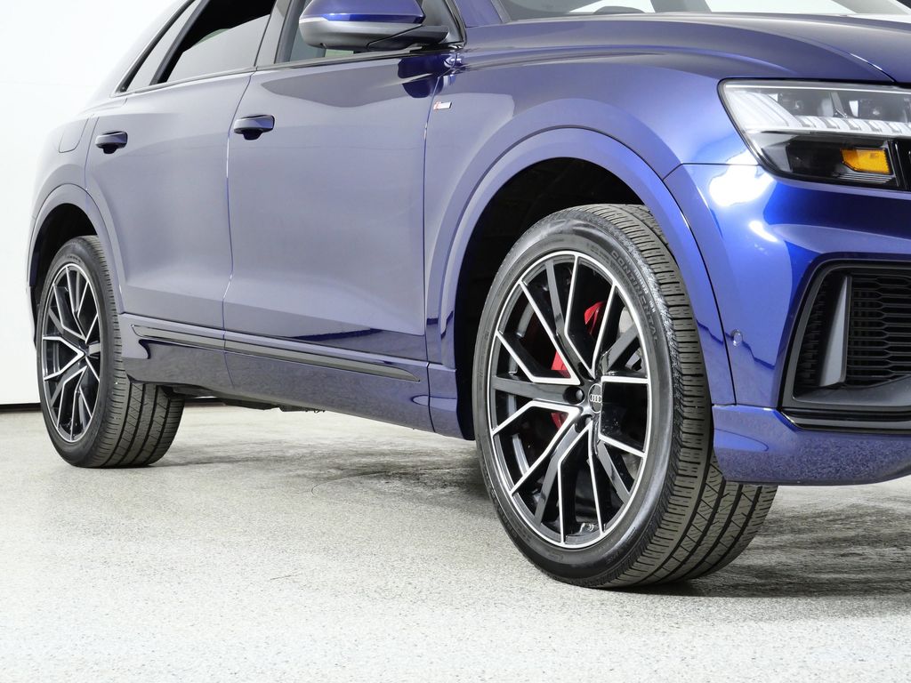 Thumbnail: 2023 Audi Q8 - 7