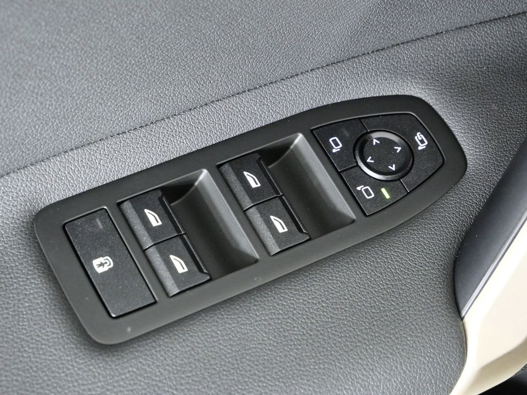 Thumbnail: 2026 BMW iX - 35