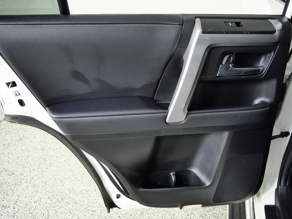 Thumbnail: 2022 Toyota 4Runner - 28