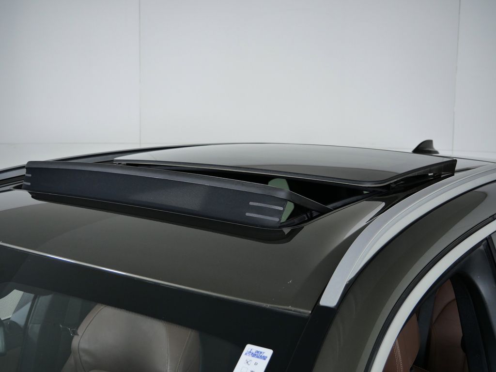 Thumbnail: 2020 BMW X5 - 19