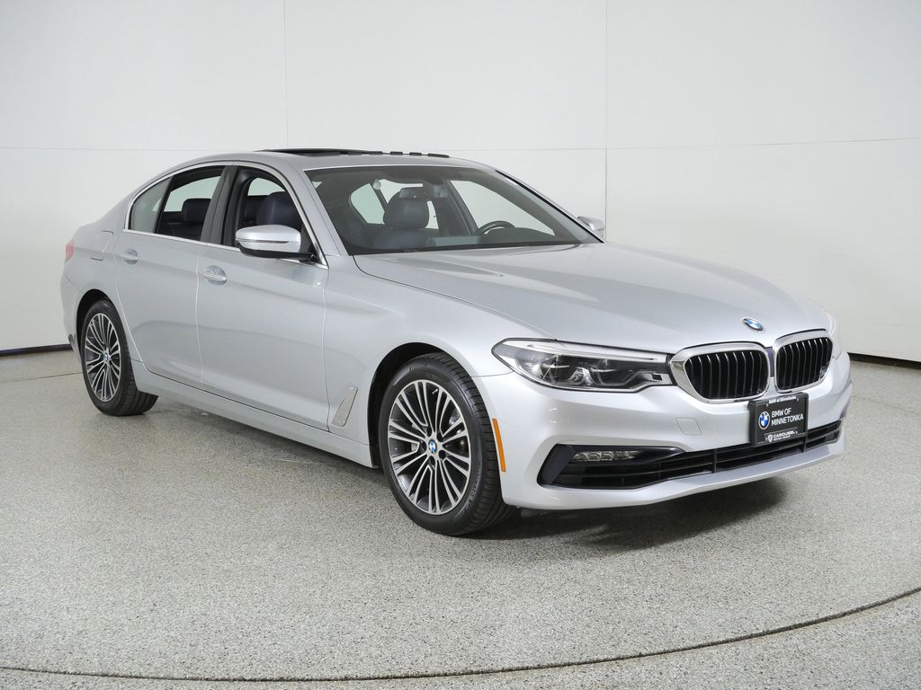Thumbnail: 2017 BMW 5 Series - 8