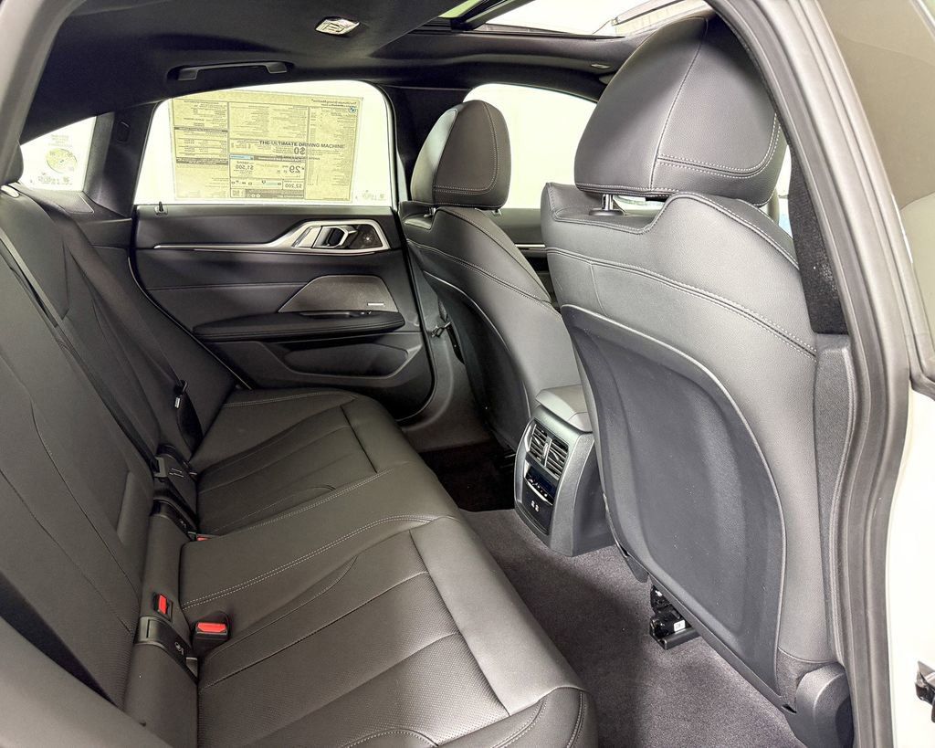 Thumbnail: 2025 BMW 4 Series - 27