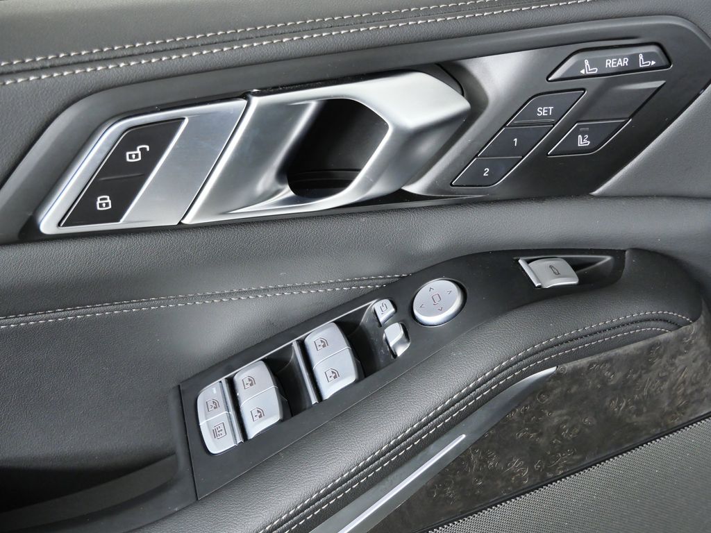 Thumbnail: 2025 BMW X7 - 44