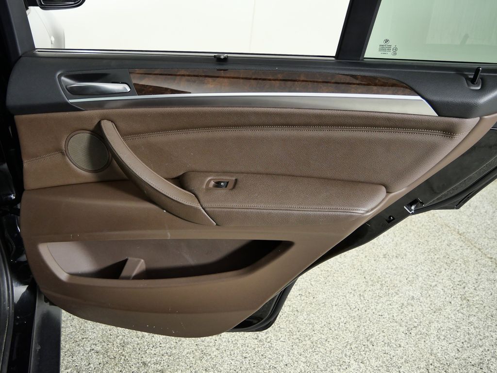 Thumbnail: 2013 BMW X5 - 24