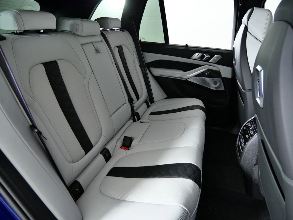 Thumbnail: 2026 BMW X5 - 27