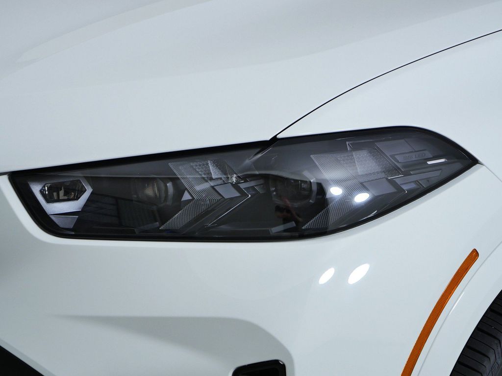 Thumbnail: 2026 BMW X5 - 3