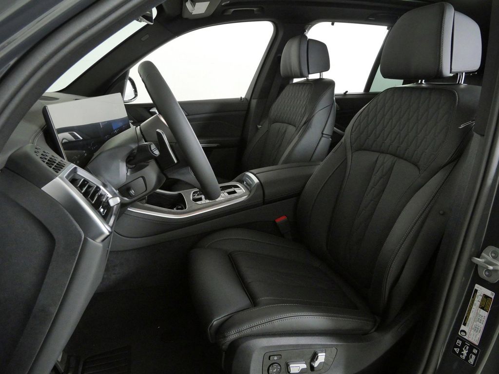 Thumbnail: 2026 BMW X5 - 36