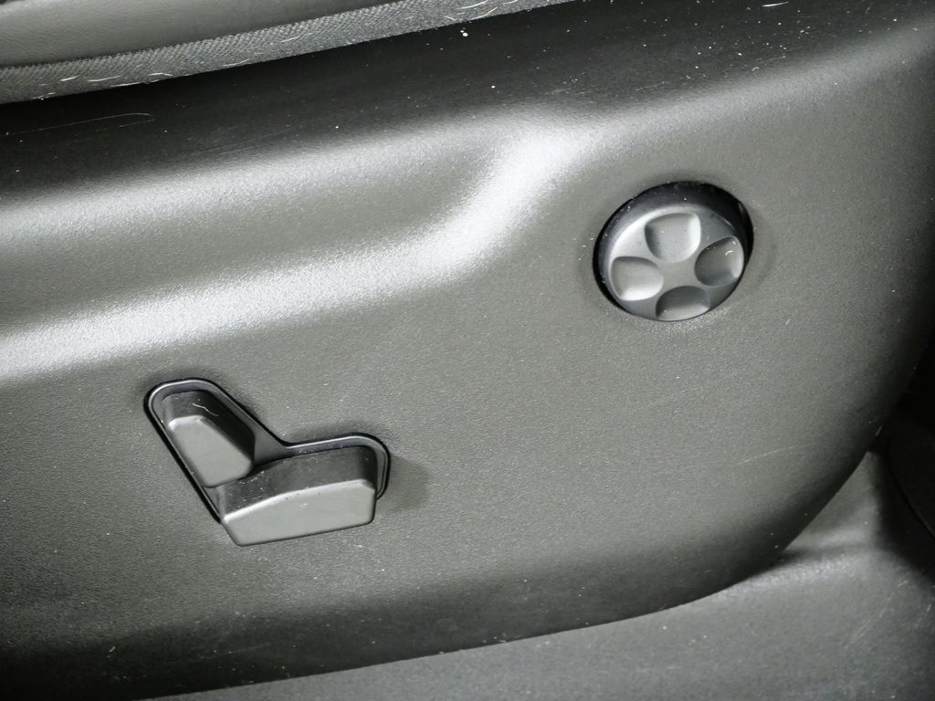 Thumbnail: 2022 Dodge Durango - 23