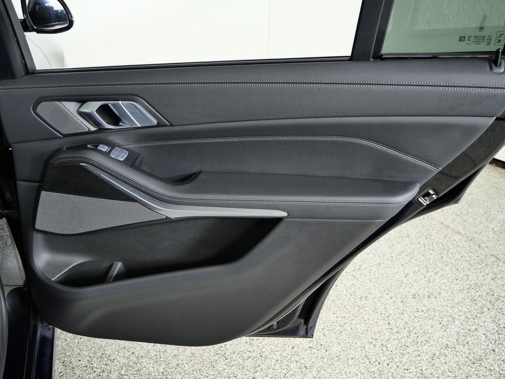 Thumbnail: 2020 BMW X7 - 25