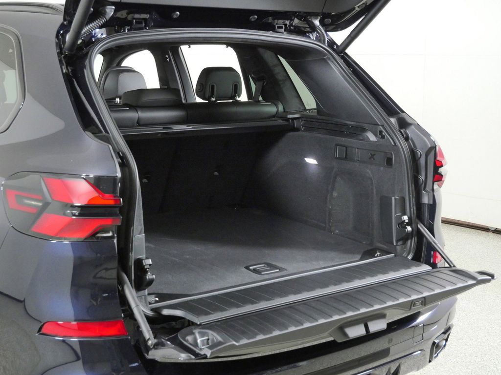 Thumbnail: 2026 BMW X5 - 29