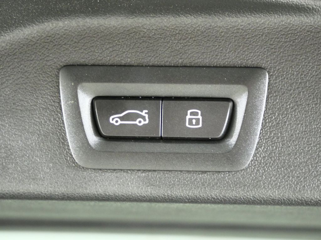 Thumbnail: 2025 BMW X5 - 35