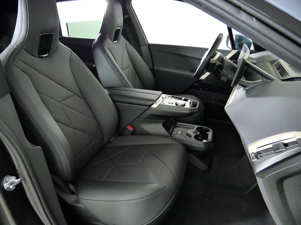Thumbnail: 2024 BMW iX - 27