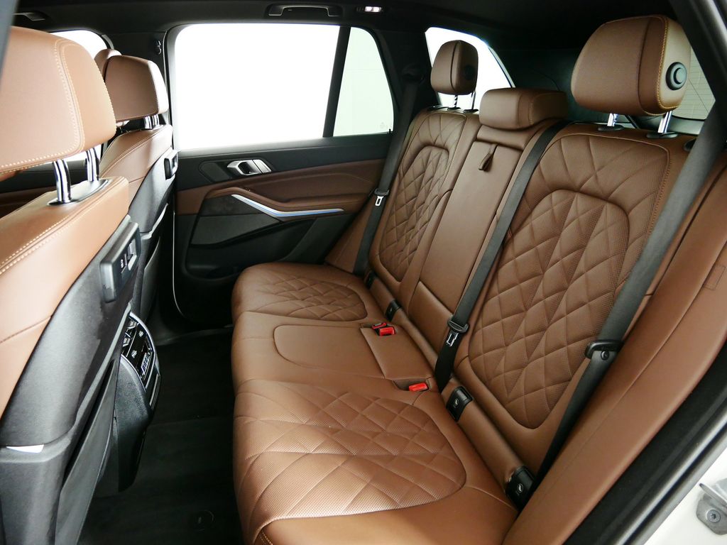 Thumbnail: 2023 BMW X5 - 33