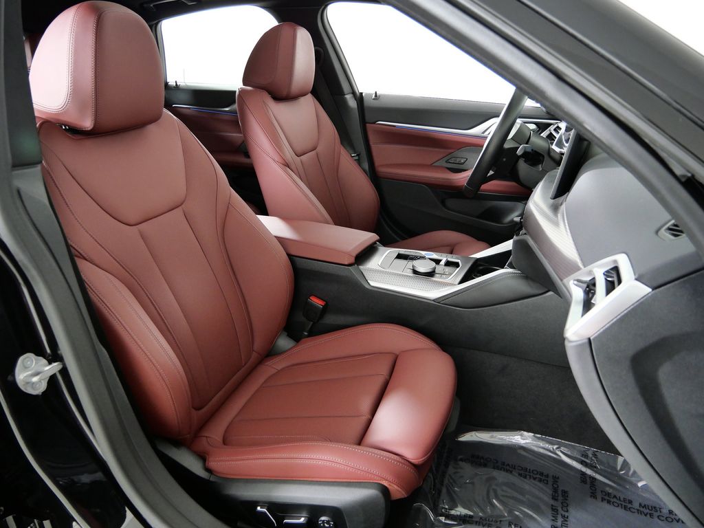 Thumbnail: 2025 BMW i4 - 26