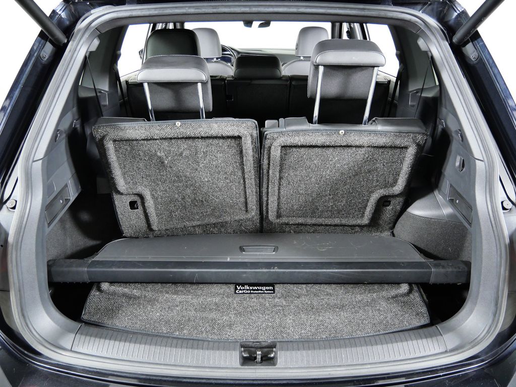 Thumbnail: 2021 Volkswagen Tiguan - 28